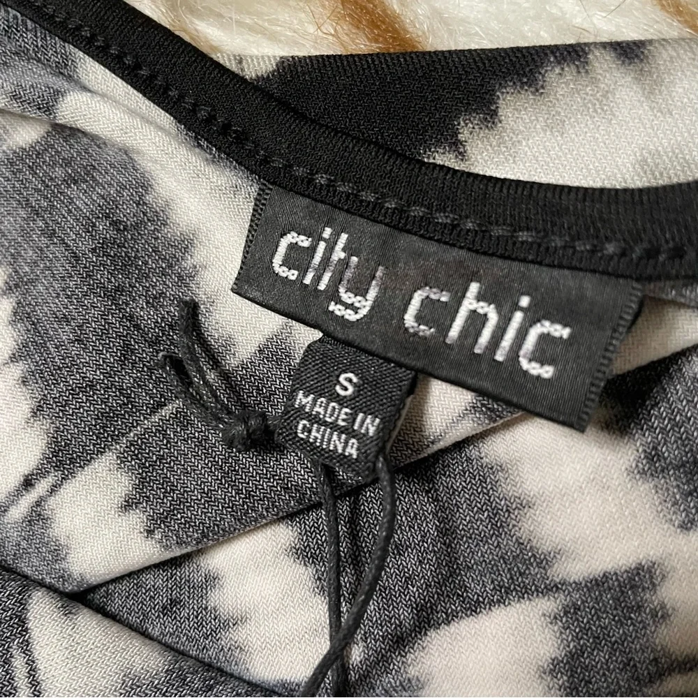 City Chic one Shoulder dress - Picture 3 of 6